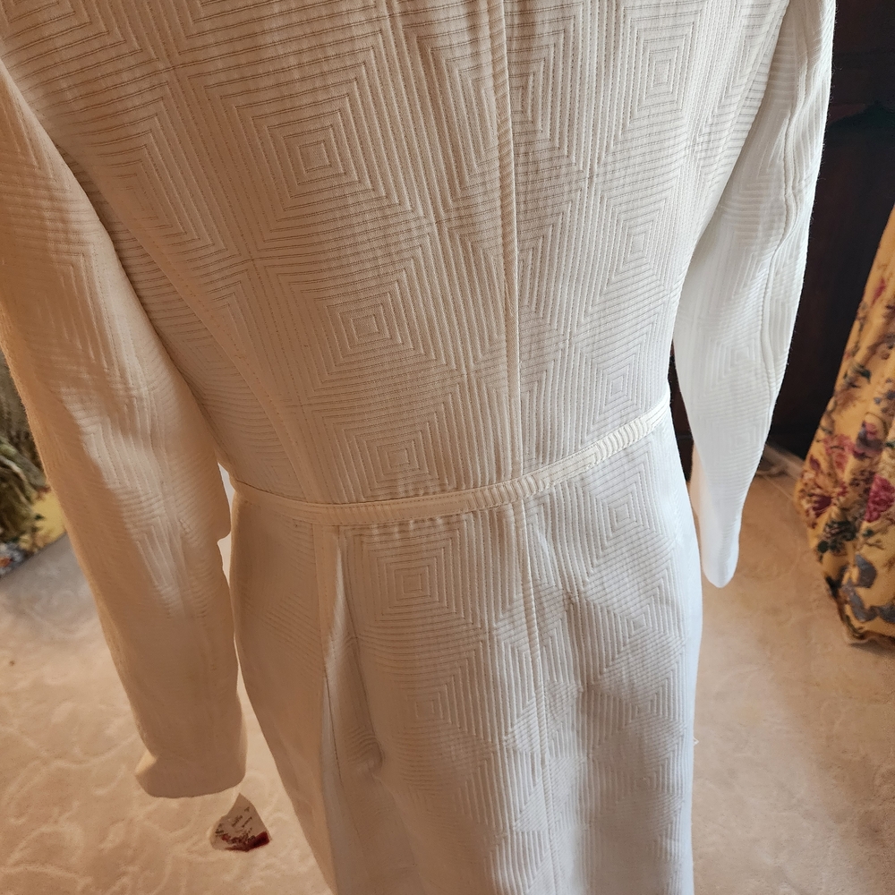 Calvin Klein Textured White Blazer - Picture 4 of 5